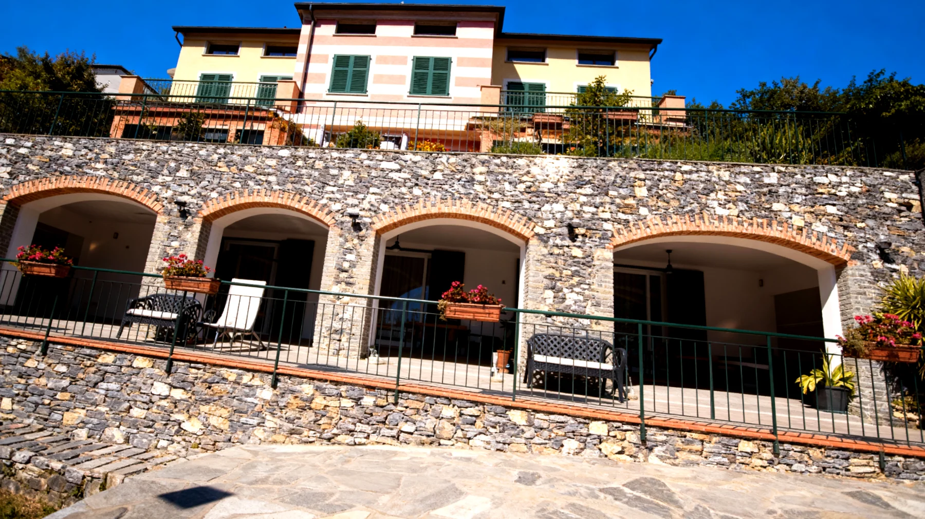 Un posto al sole 2025-12-21T12:40:35.792Z"